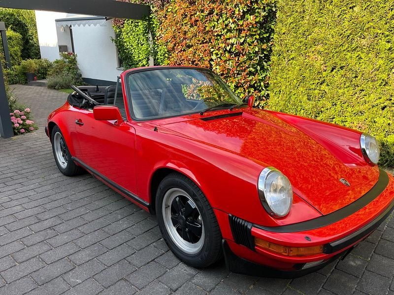 Gebraucht Porsche 911 207 PS (152 kW) 1984 Rot Cabrio