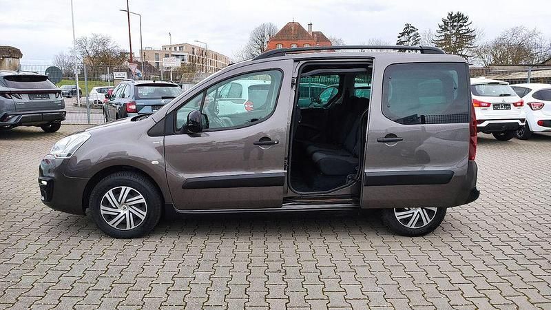 Gebraucht Citroën Berlingo XTR 120 PS (88 kW) 2016 Braun Van / Kleinbus