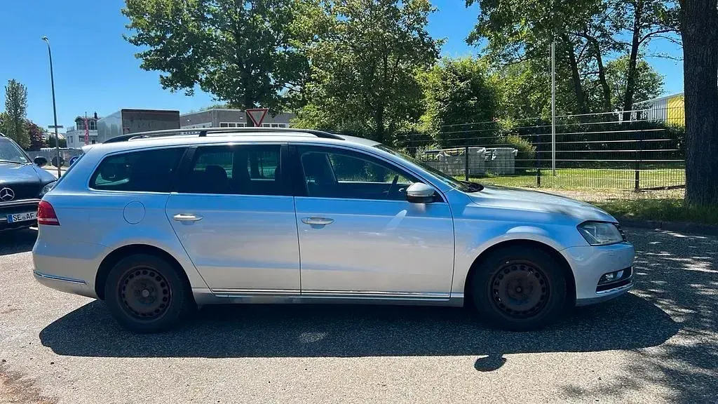 Second-hand VW Passat Comfortline 140 CP (102 kW) 2013 Argintiu Break