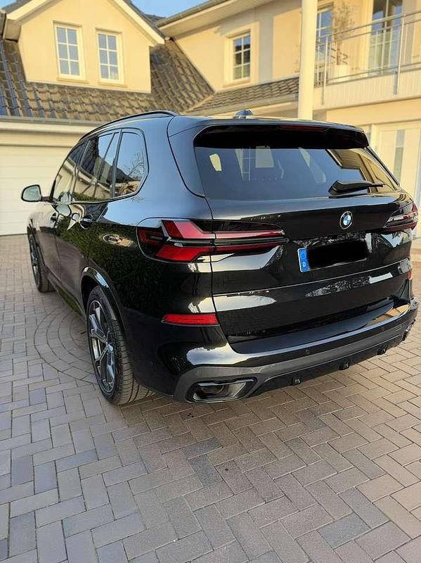 Gebraucht BMW X5 M Sport 299 PS (219 kW) 2023 Schwarz SUV