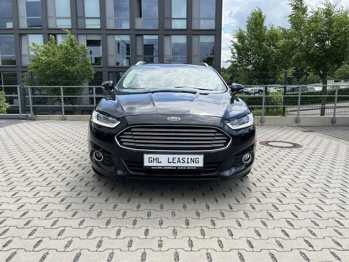 Gebraucht Ford Mondeo Titanium 179 PS (131 kW) 2017 Schwarz Kombi