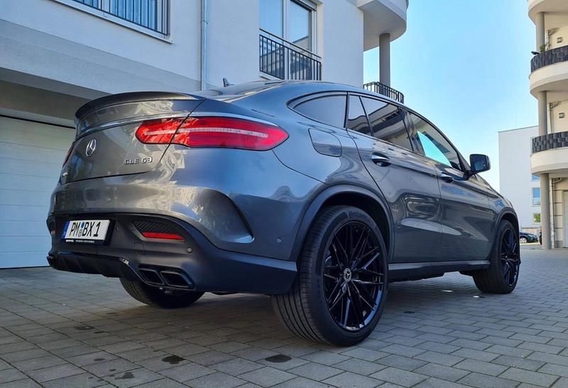 Grau Gebraucht 2018 Mercedes GLE63 AMG AMG Coupé | 52.500 € (Fairer Preis) - Bild 1/4