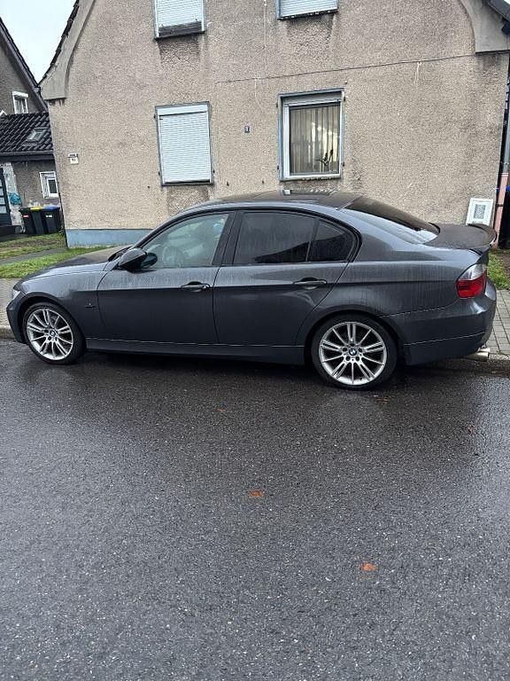 Gebraucht BMW 318 M Performance 129 PS (94 kW) 2007 Grau Limousine