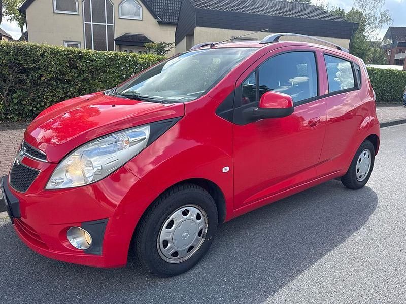 Rot Gebraucht 2012 Chevrolet Spark LS Kleinwagen | 1.950 € (Fairer Preis) - Bild 1/4