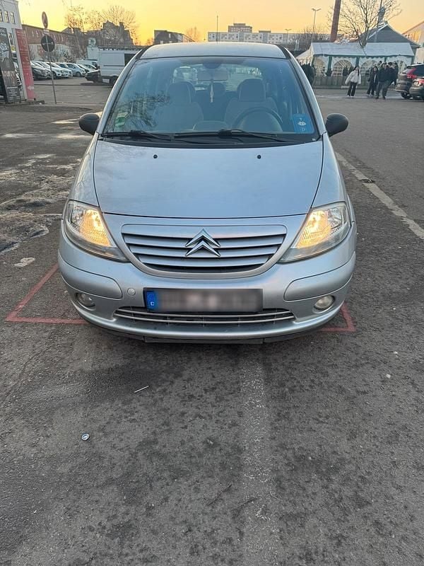 Silber Gebraucht 2003 Citroën C3 Limousine | 900 € (Superpreis) - Bild 1/4