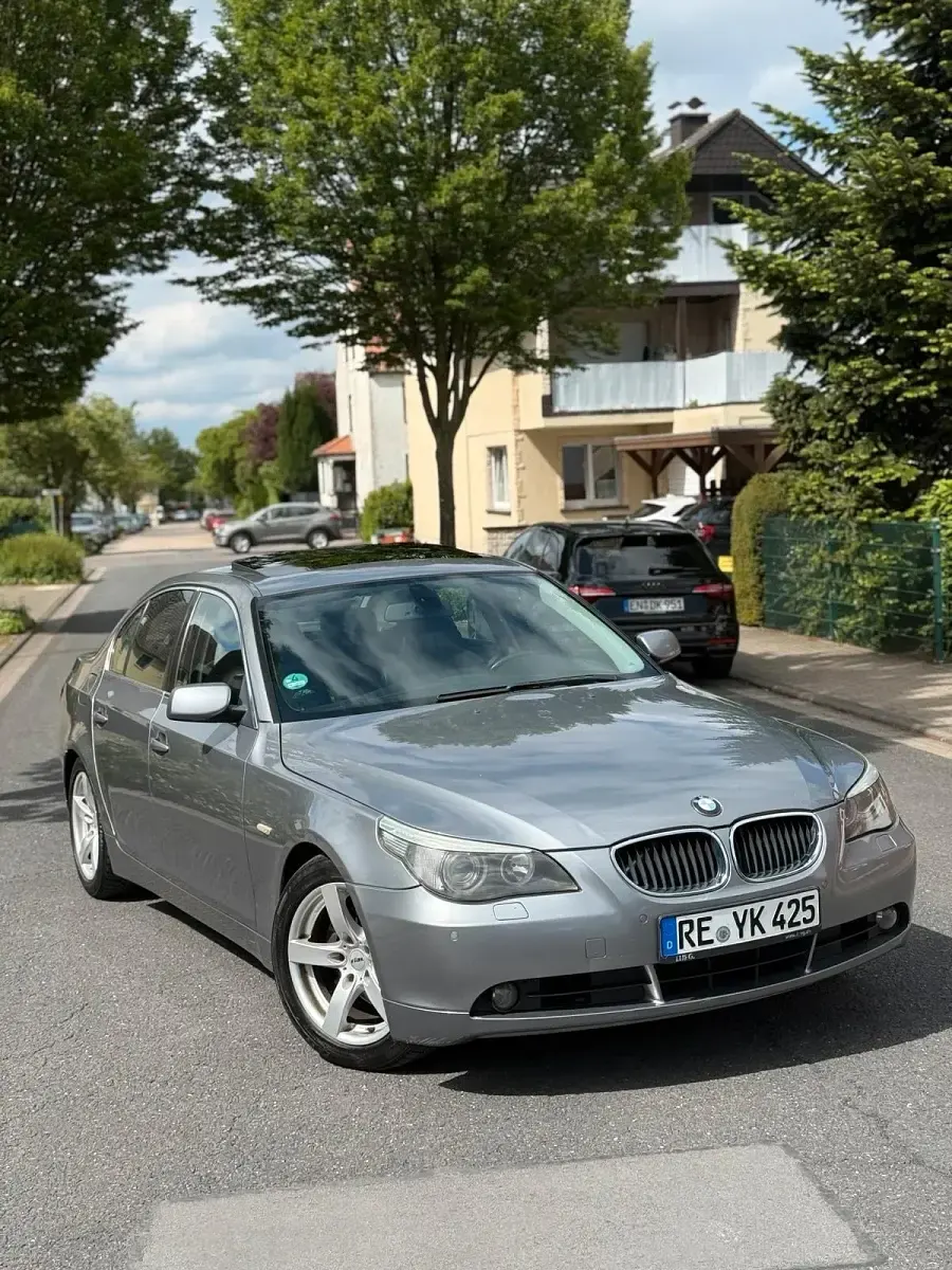 Gebraucht BMW 530 231 PS (169 kW) 2004 Grau Limousine