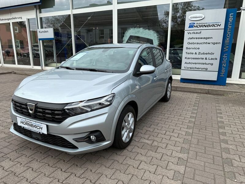 Grau Gebraucht 2021 Dacia Sandero Kleinwagen | 13.990 € (Fairer Preis) - Bild 1/4