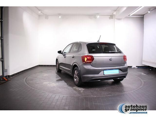 Gebraucht VW Polo Comfortline 80 PS (58 kW) 2020 Grau / limestone grey (metallic) Kleinwagen