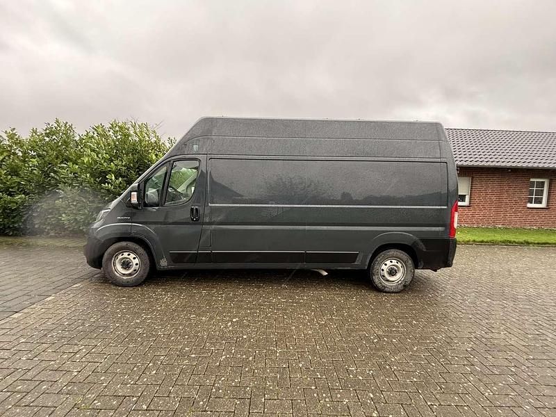 Gebraucht Fiat Ducato 178 PS (130 kW) 2020 Grau Van