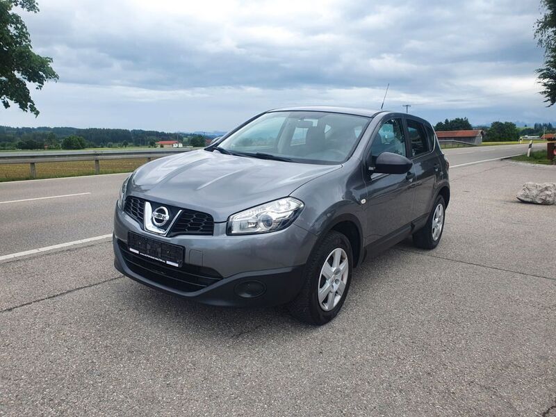 Grau Gebraucht 2012 Nissan Qashqai Visia SUV | 6.800 € (Fairer Preis) - Bild 1/4