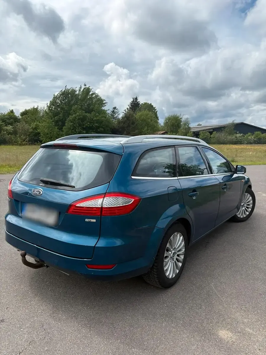 Gebraucht Ford Mondeo 140 PS (102 kW) 2008 Blau Kombi