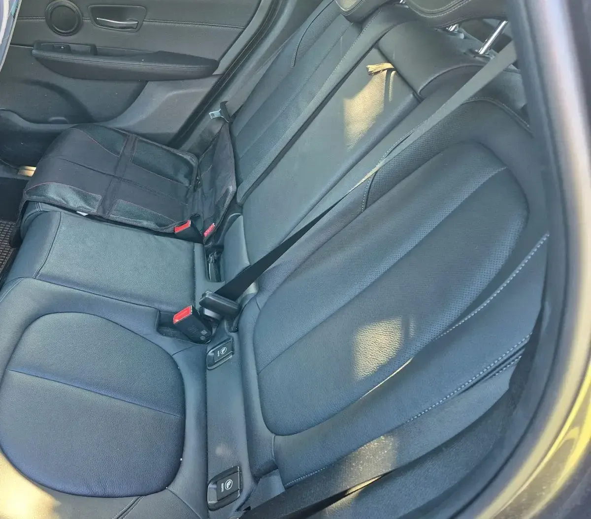 Gebraucht BMW 218 Active Tourer M Sport 140 PS (102 kW) 2020 Grau Van / Kleinbus