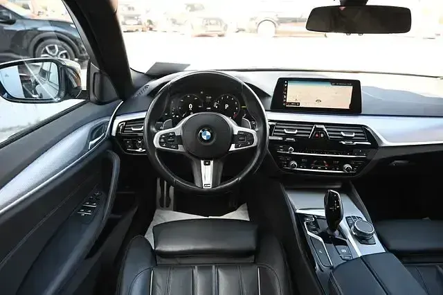 Gebraucht BMW 540 M Sport 340 PS (250 kW) 2019 Black sapphire Kombi