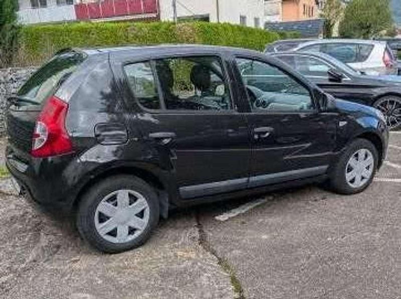 Gebraucht Dacia Sandero 75 PS (55 kW) 2012 Schwarz Limousine
