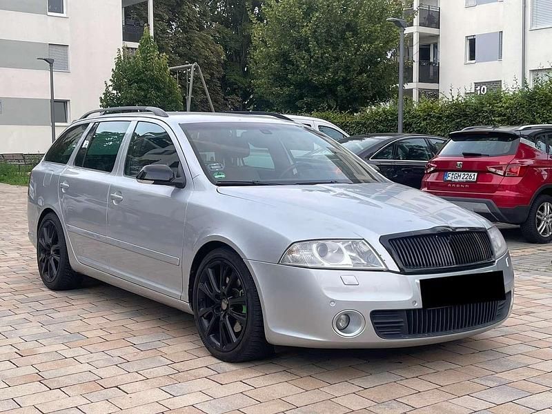 Silber Gebraucht 2008 Skoda Octavia vRS Kombi | 3.300 € (Guter Preis) - Bild 1/4