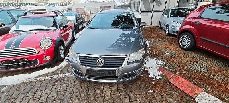 Grau Gebraucht 2008 VW Passat Comfortline Kombi | 850 € (Superpreis) - Bild 1/4