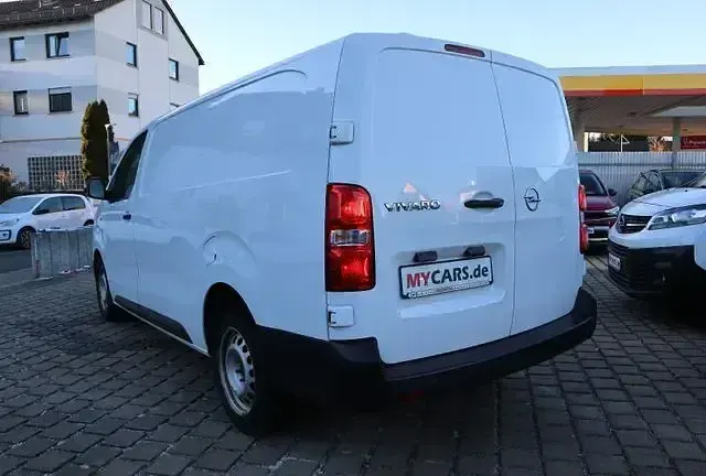 Gebraucht Opel Vivaro-e Combi 122 PS (89 kW) 2019 Weiß Van / Kleinbus
