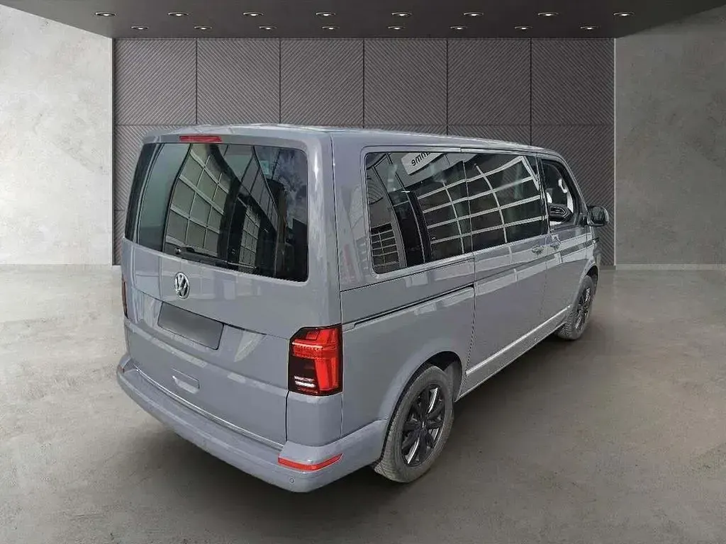 Gebraucht VW Multivan Generation Six 204 PS (150 kW) 2022 Pure grey Van / Kleinbus