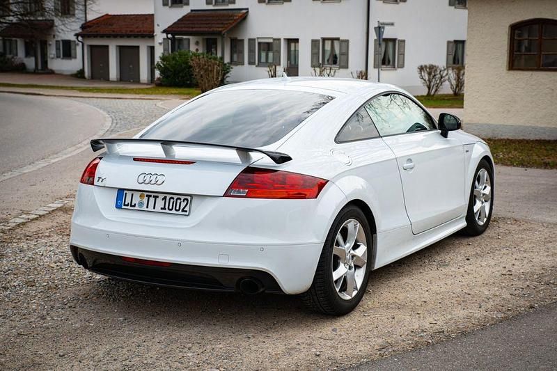 Gebraucht Audi TT Sport 211 PS (155 kW) 2012 Weiß Coupé