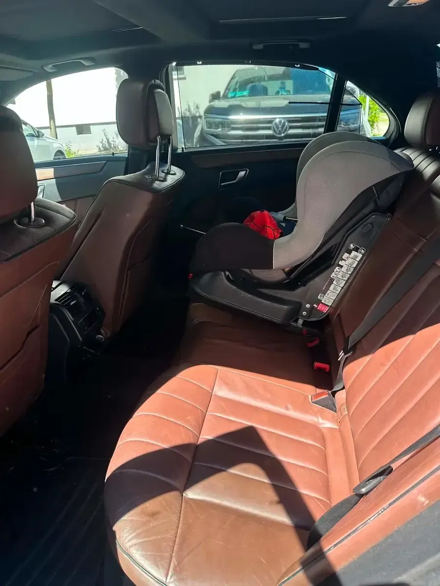 Gebraucht Mercedes E350 252 PS (185 kW) 2014 Braun Limousine