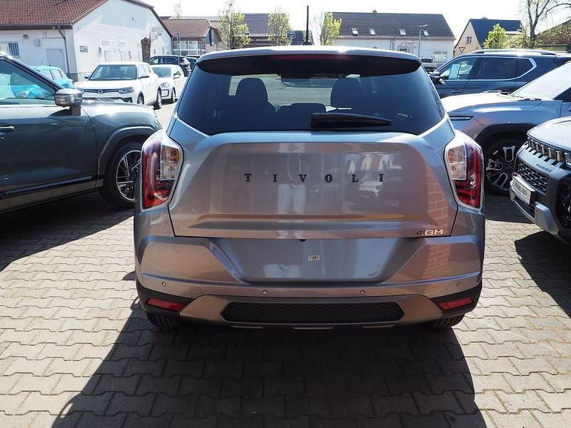 Neu Ssangyong (KGM) Tivoli 163 PS (119 kW) 2025 Silber SUV