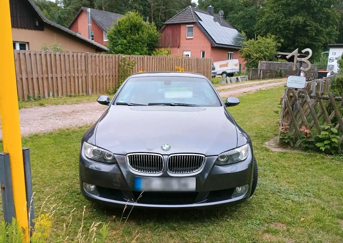 Gebraucht BMW 325 Cabriolet 218 PS (160 kW) 2007 Grau Cabrio
