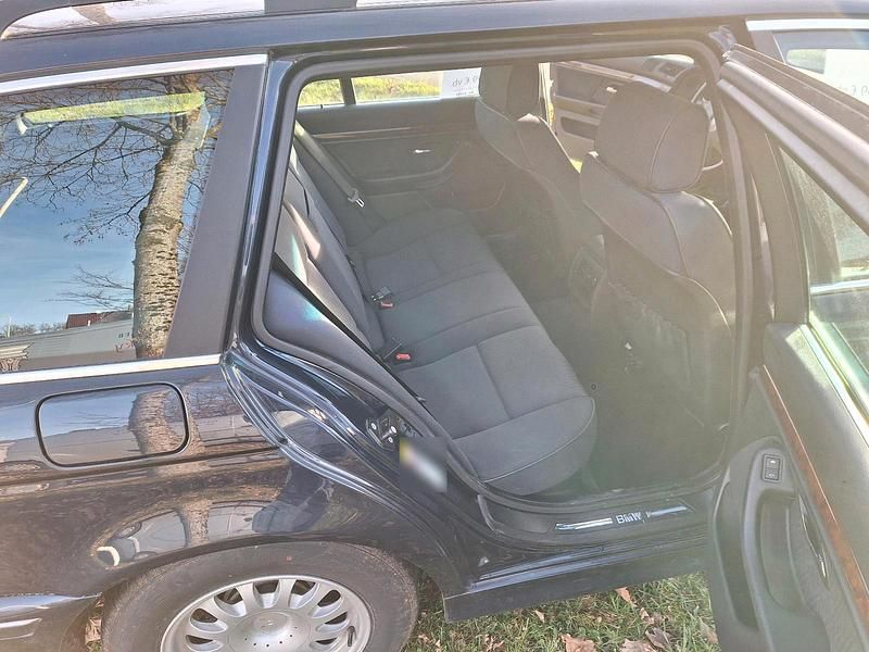 Gebraucht BMW 523 170 PS (125 kW) 2000 Blau Kombi