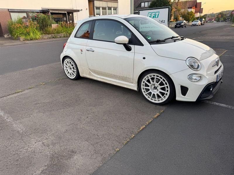 Gebraucht Abarth 595 179 PS (131 kW) 2017 Weiß Kleinwagen