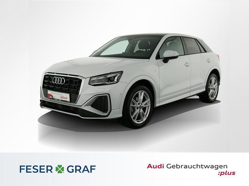 Gletscherweiß Gebraucht 2024 Audi Q2 Ambiente SUV | 28.660 € (Fairer Preis) - Bild 1/4