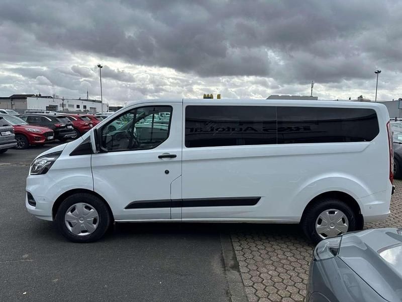 Gebraucht Ford Tourneo Trend+ 150 PS (110 kW) 2023 Weiss Kombi