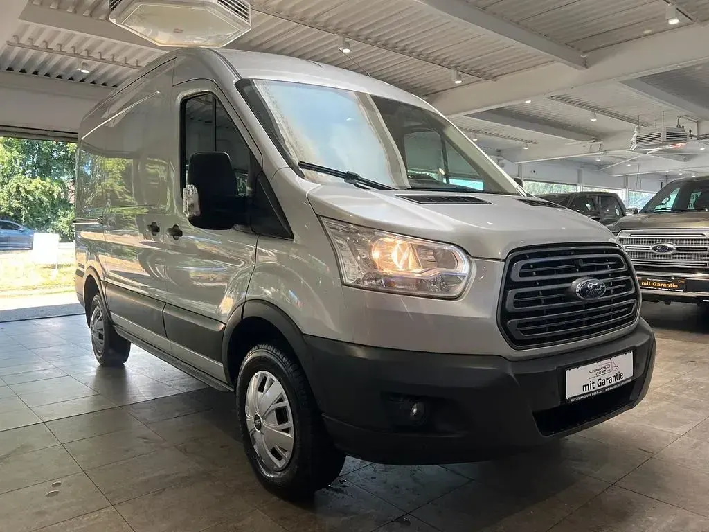 Gebraucht Ford Transit Trend 155 PS (114 kW) 2016 Silber Van