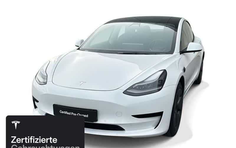Weiß Gebraucht 2021 Tesla Model 3 RWD Limousine | 23.500 € (Fairer Preis) - Bild 1/4