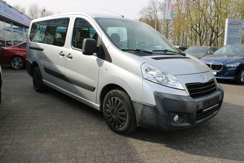 Gebraucht Peugeot TePee Access 128 PS (94 kW) 2015 Silber Van / Kleinbus