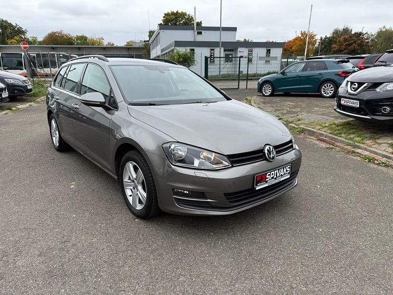 Grau Gebraucht 2015 VW Golf VII Comfortline Kombi | 7.699 € (Guter Preis) - Bild 1/4
