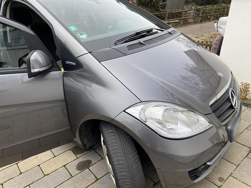 Gebraucht Mercedes A160 95 PS (69 kW) 2009 Grau Kleinwagen