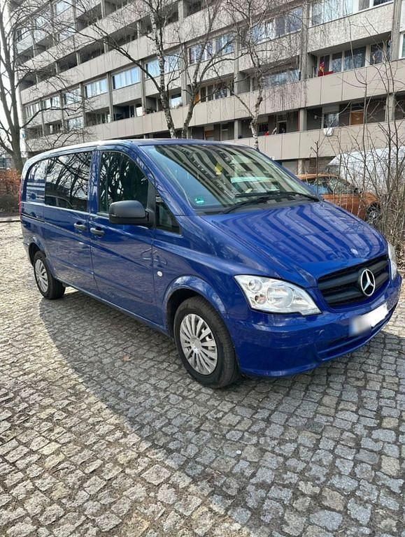 Gebraucht Mercedes Vito 163 PS (119 kW) 2014 Blau Van