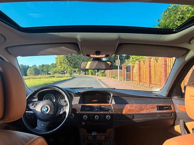 Second-hand BMW 523 190 CP (139 kW) 2007 Negru Berlinǎ