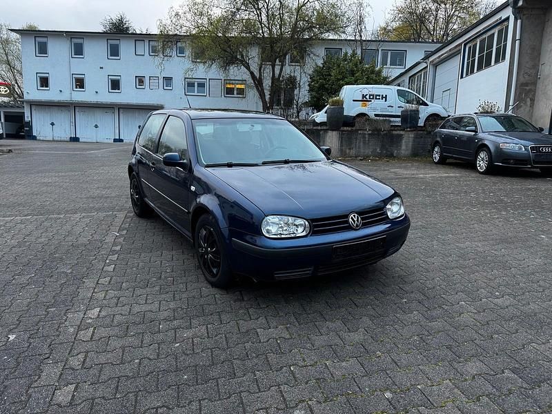 Gebraucht VW Golf IV 130 PS (95 kW) 2003 Blau Kleinwagen