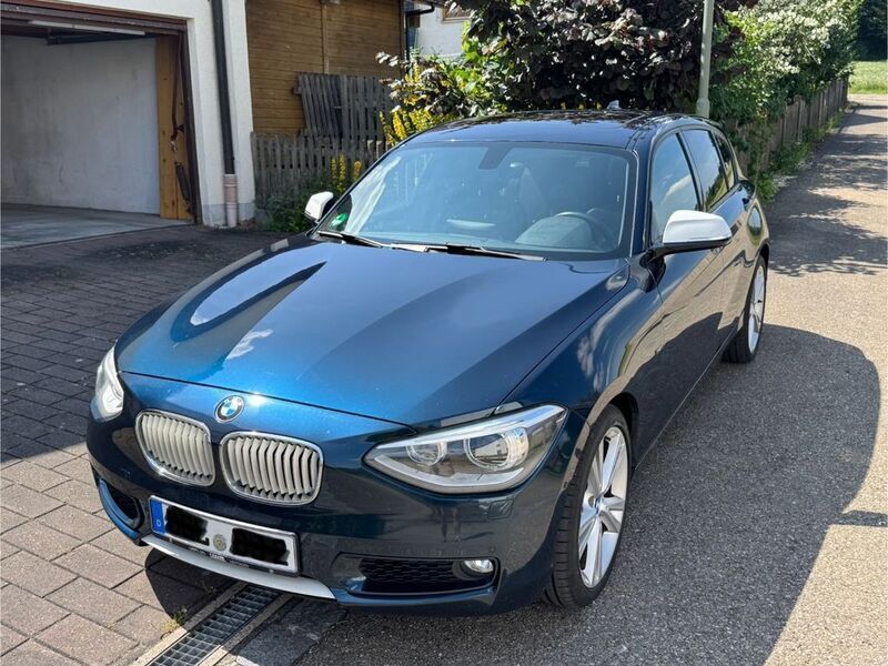 Blau Gebraucht 2011 BMW 120 Urban Line Kleinwagen | 8.500 € (Etwas zu teuer) - Bild 1/4