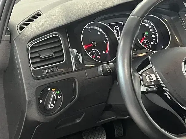 Gebraucht VW Golf VII Comfortline 150 PS (110 kW) 2020 Limousine