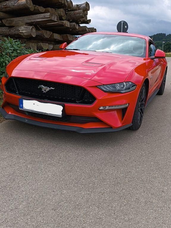Rot Gebraucht 2018 Ford Mustang GT Coupé | 38.200 € (Fairer Preis) - Bild 1/4