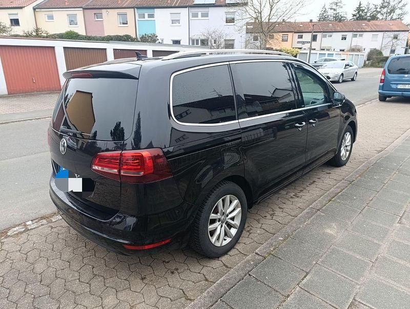 Gebraucht VW Sharan 184 PS (135 kW) 2016 Schwarz Van / Kleinbus