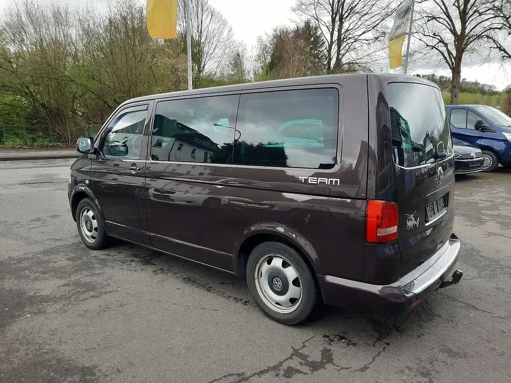 Używany VW T5 Team 179 KM (131 kW) 2010 Samoa/dark wood Van