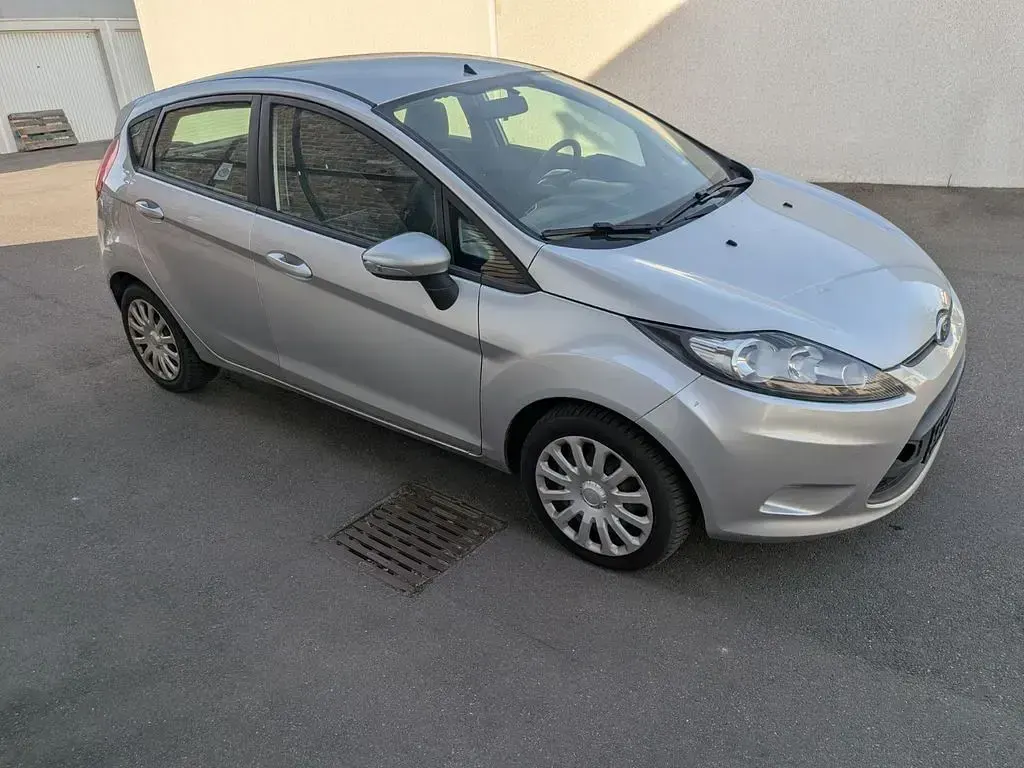 Gebraucht Ford Fiesta Trend 95 PS (69 kW) 2012 Limousine