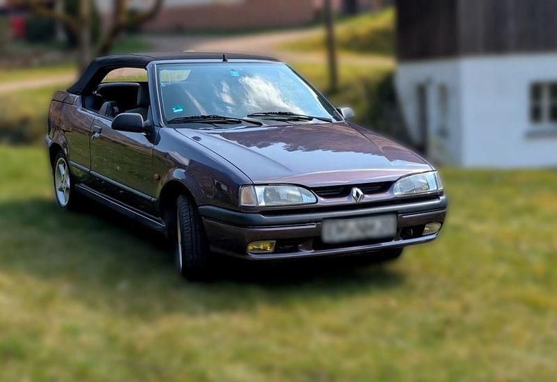Gebraucht Renault 19 90 PS (66 kW) 1992 Violet Cabrio