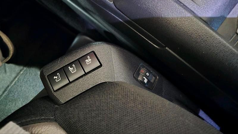 Grau Gebraucht 2015 Citroën Grand C4 Picasso Van / Kleinbus | 9.500 € (Fairer Preis) - Bild 1/4