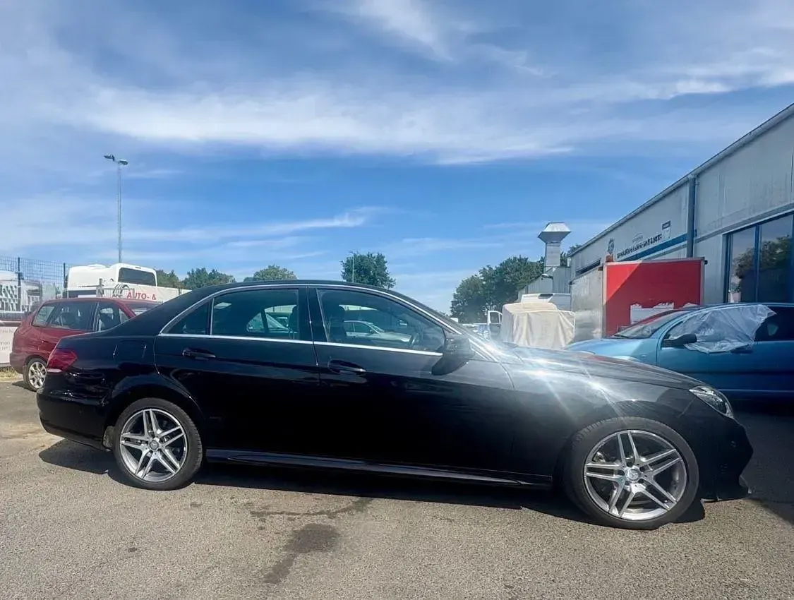 Gebraucht Mercedes E350 AMG 258 PS (189 kW) 2014 Schwarz Limousine