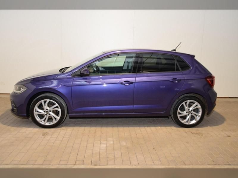 Gebraucht VW Polo Style 95 PS (69 kW) 2023 Vibrant violet metallic Limousine