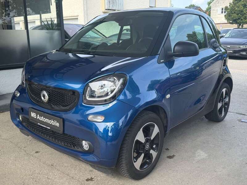 Schwarz Gebraucht 2019 Smart ForTwo Coupé Coupé | 9.900 € (Superpreis) - Bild 1/4