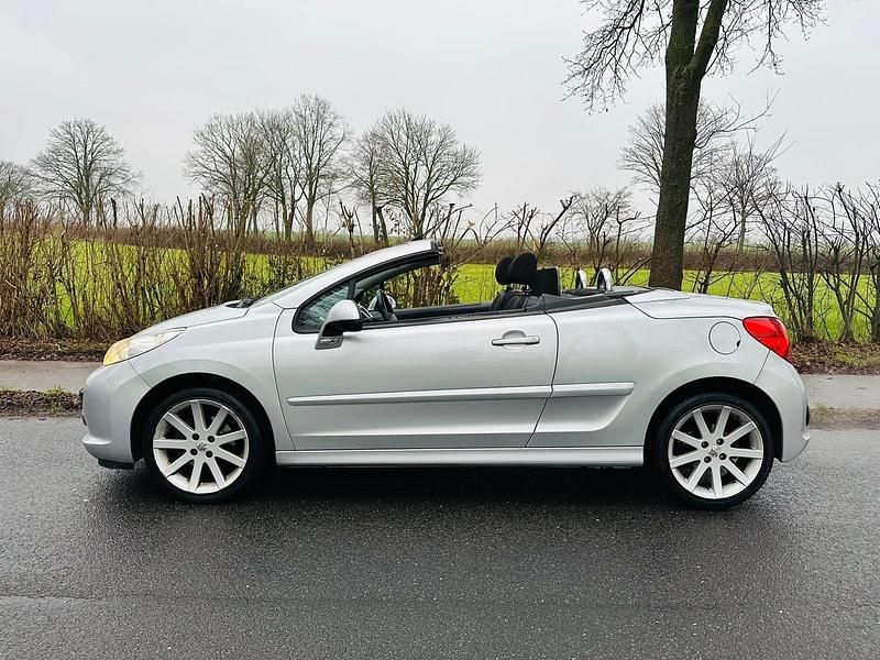 Gebraucht Peugeot 207 CC 120 PS (88 kW) 2009 Grau Cabrio